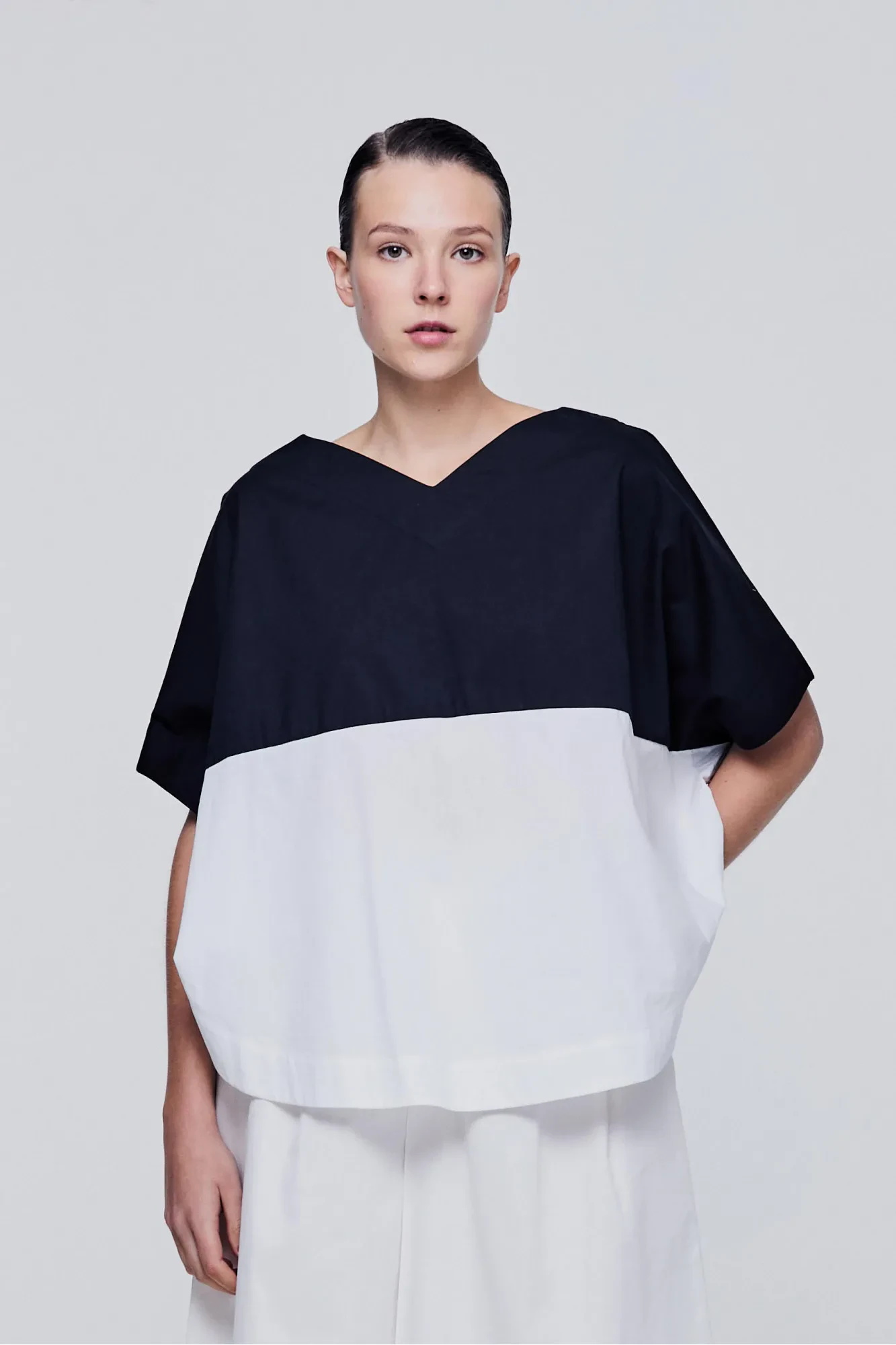 COLOUR BLOCK MAGYAR BLOUSE - NOIR