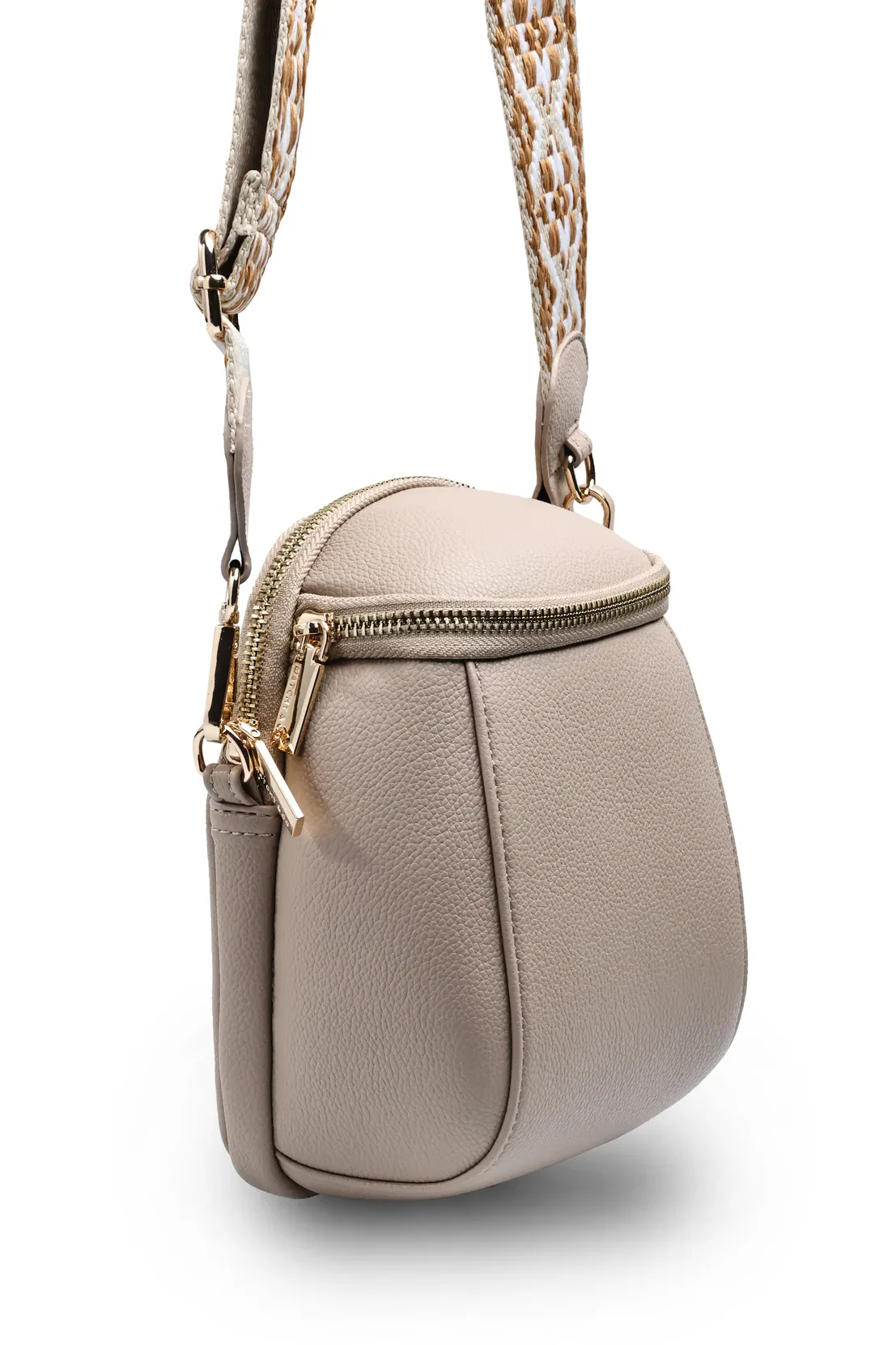 WANDERER SLING BAG