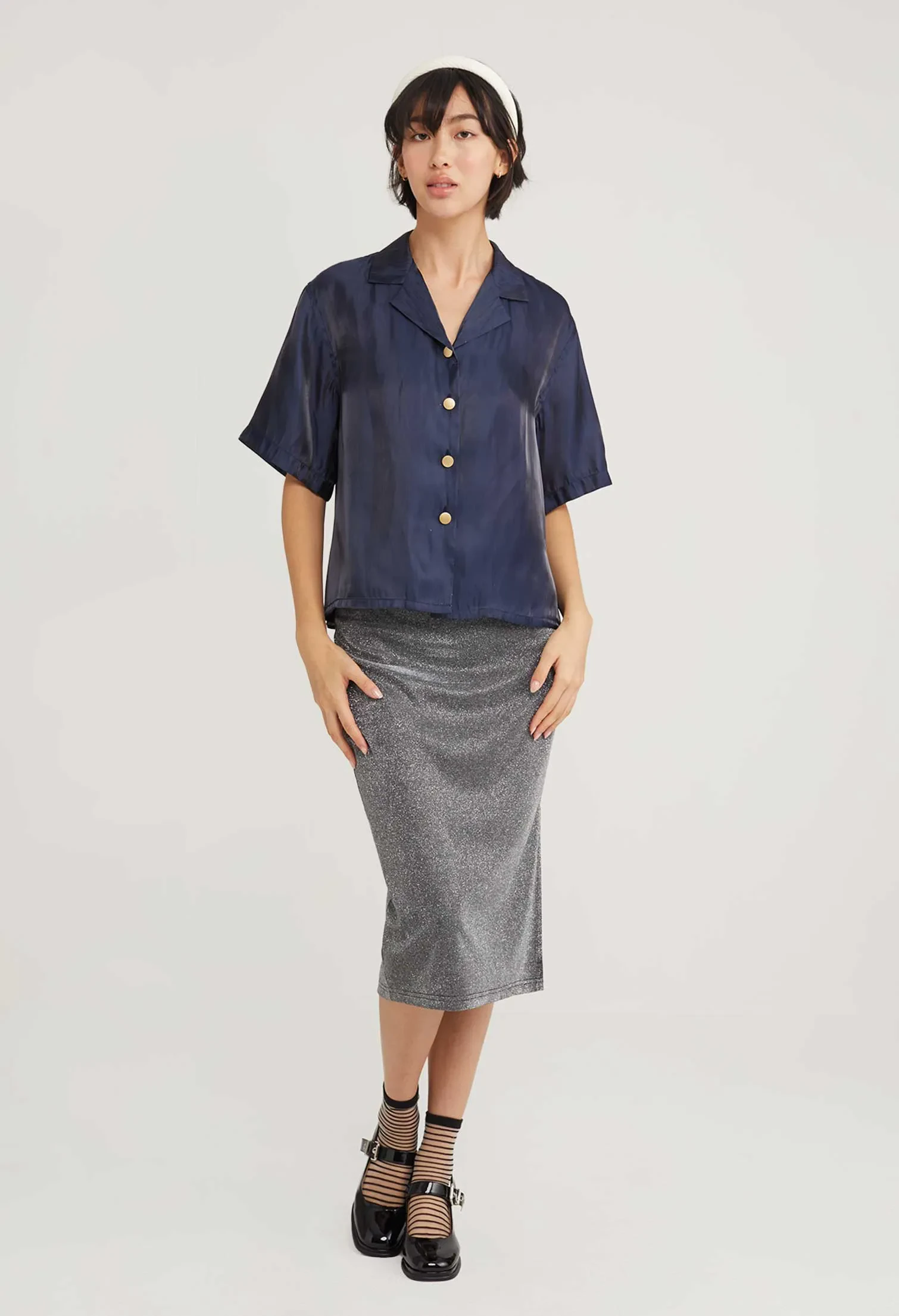 SATIN SHIMMER SHORT SLEEVE BLOUSE [NAVY BLUE]