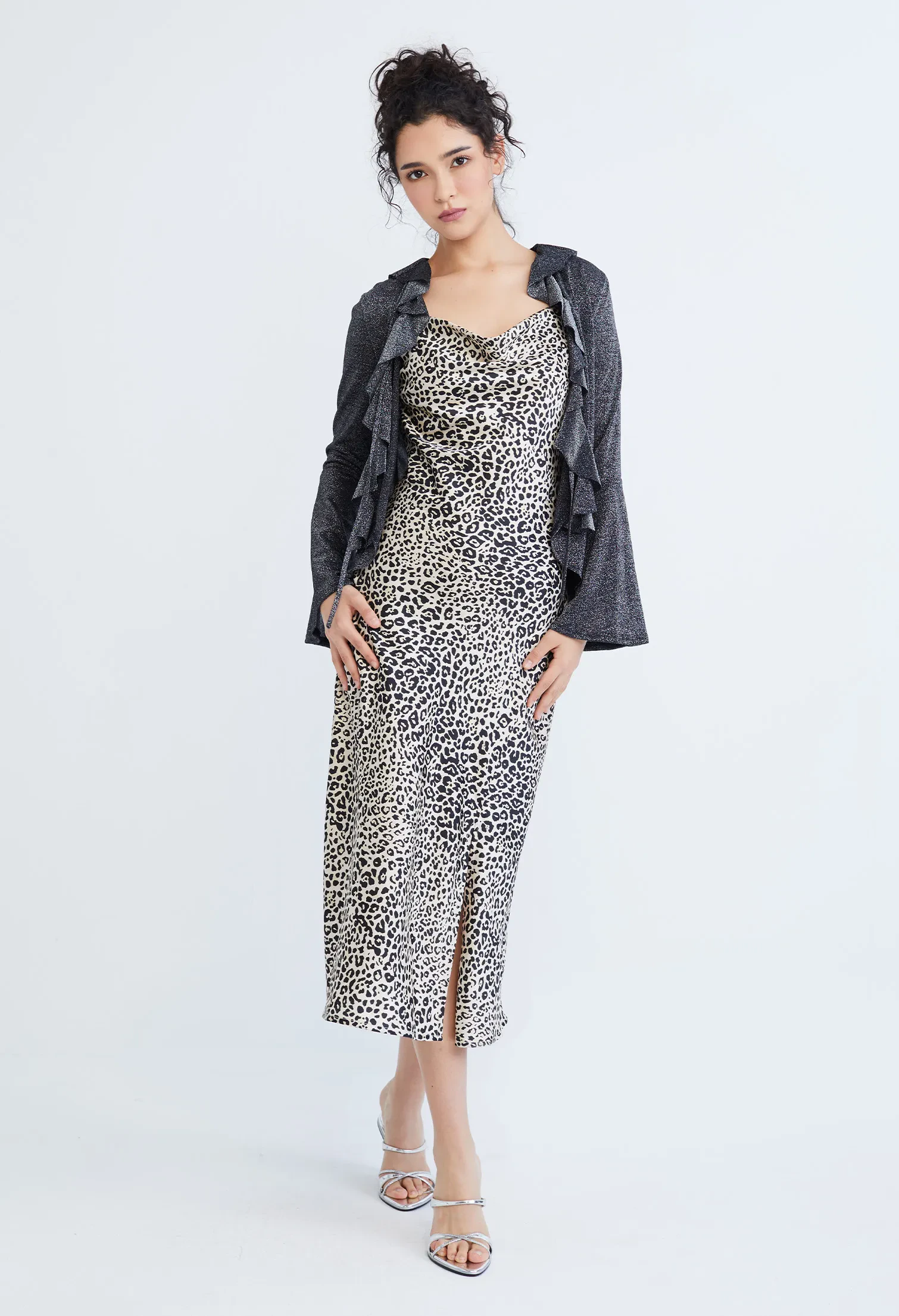 DROP PETAL RUFFLED TRUMPET SLEEVE CARDIGAN [BLACK]