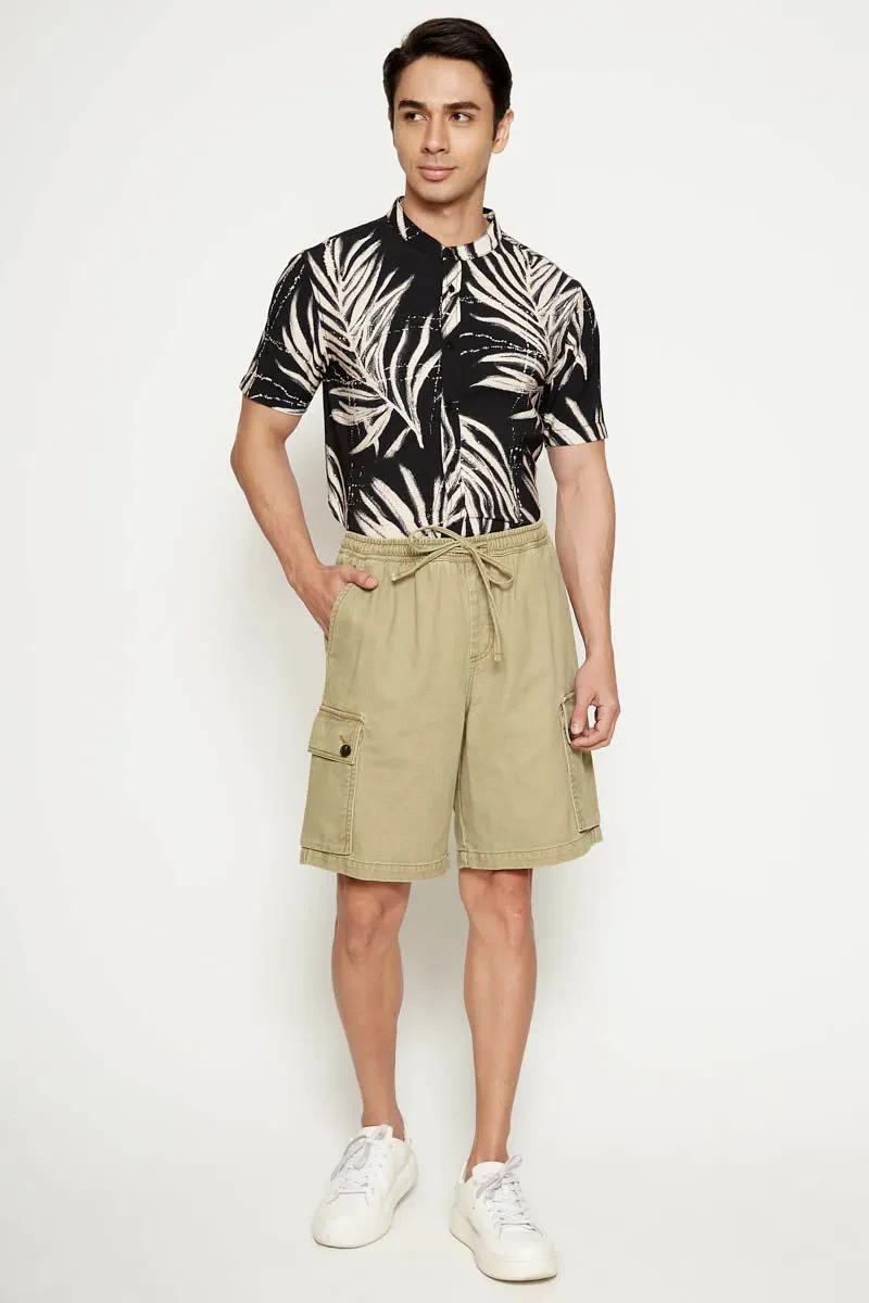 MEN ESSENTIAL SHORT PANTS   KHAKI
