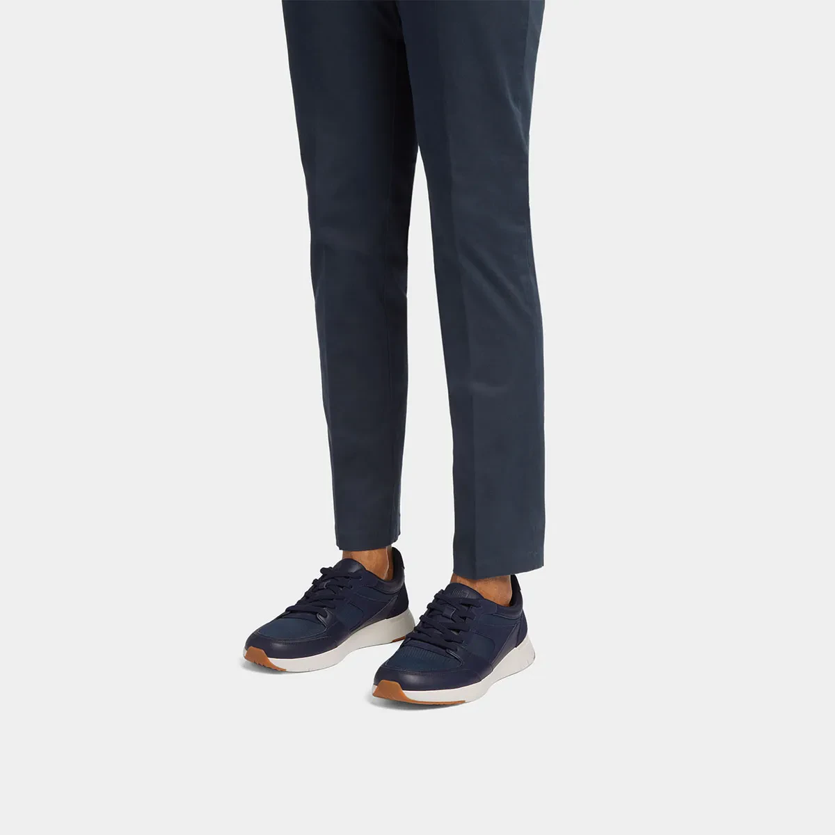 ANATOMIFLEX MEN'S MATERIAL MIX PANEL TRAINERS