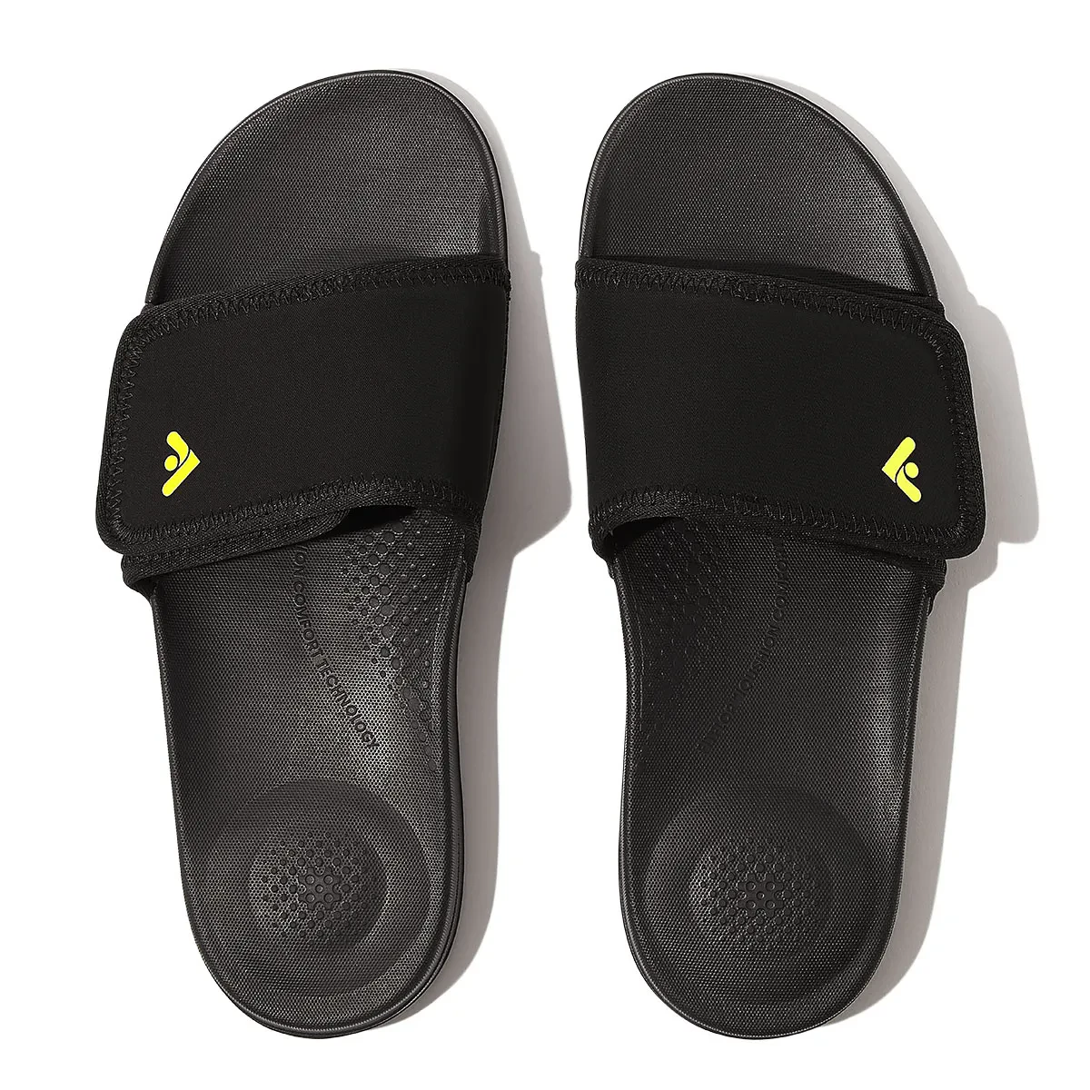 IQUSHION MEN ADJUSTABLE WATER RESISTANT SLIDES