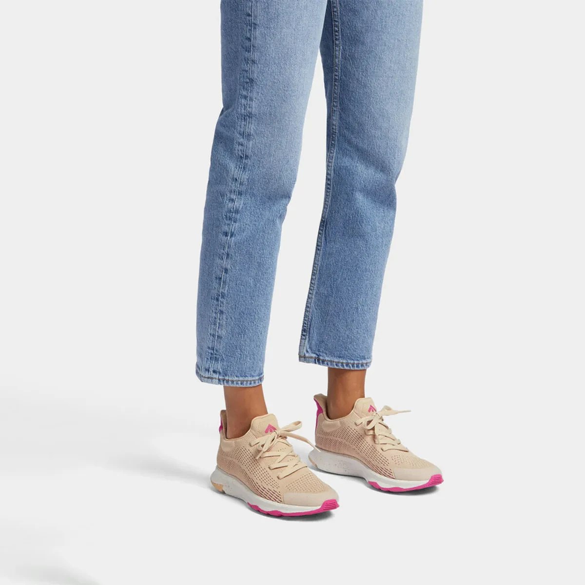 VITAMIN FFX WOMEN'S E01 KNITS SPORTS TRAINER