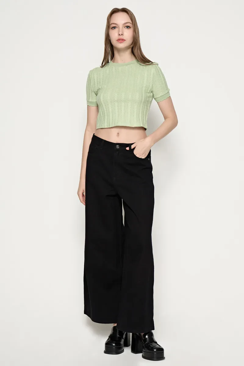 YARN KNIT LADIES TOP LIGHT GREEN