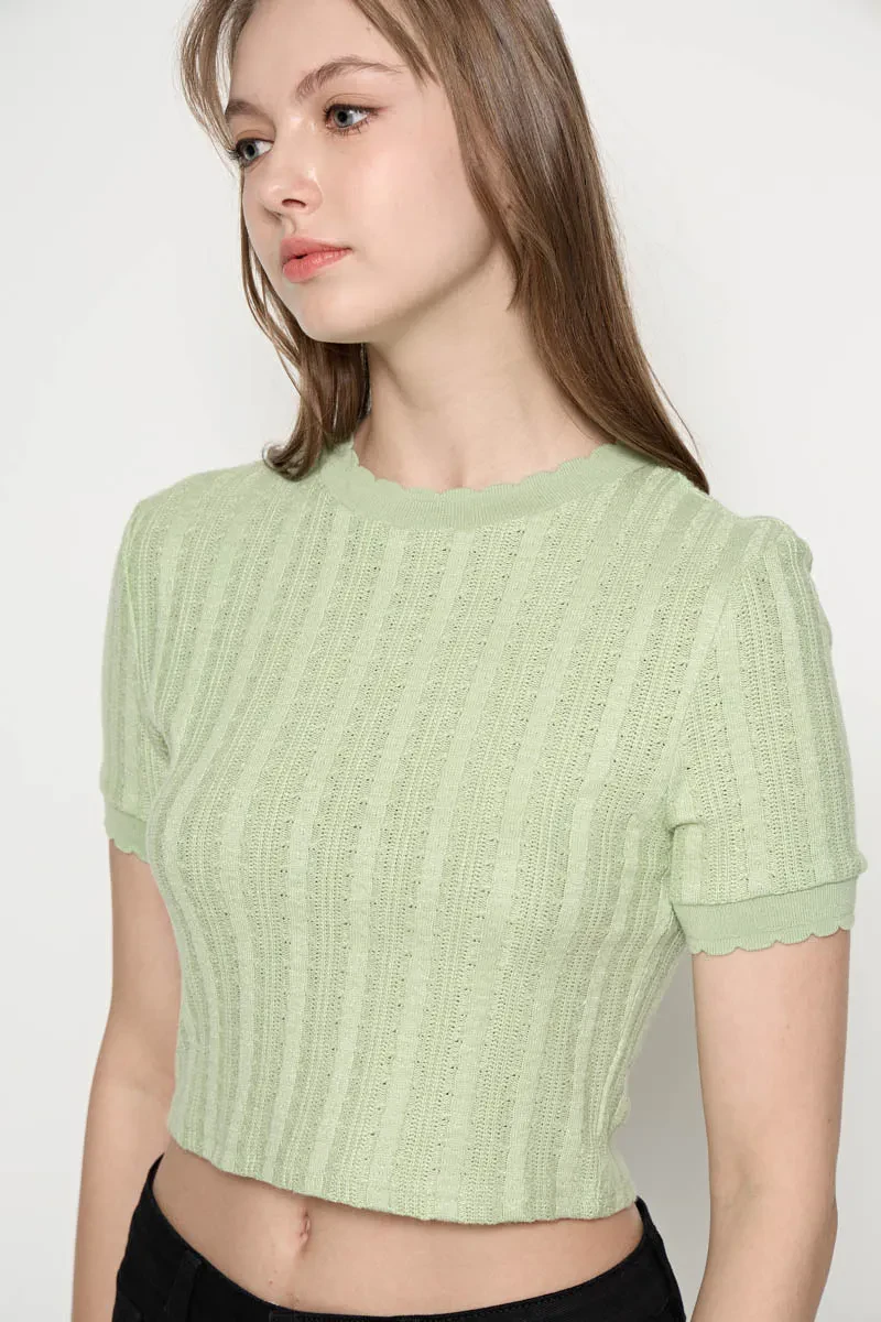YARN KNIT LADIES TOP LIGHT GREEN