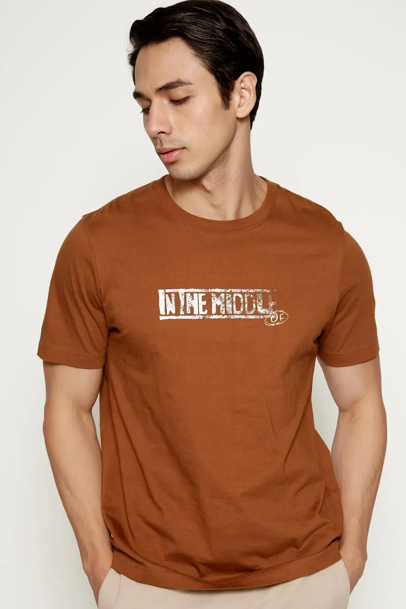 MEN CASUAL FIT GRAPHIC TEE BROWN