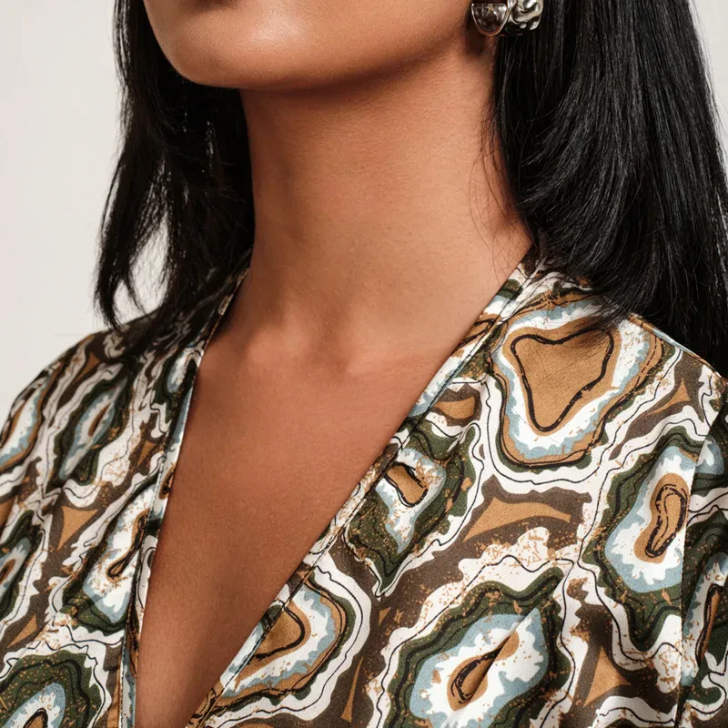 V NECK MINI IN PRINT