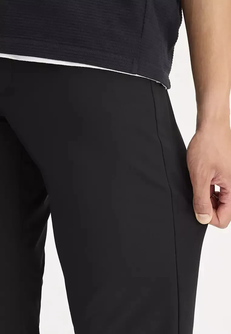 MEN'S GO AIRWEAVE CHINO SLIM FIT - BLACK