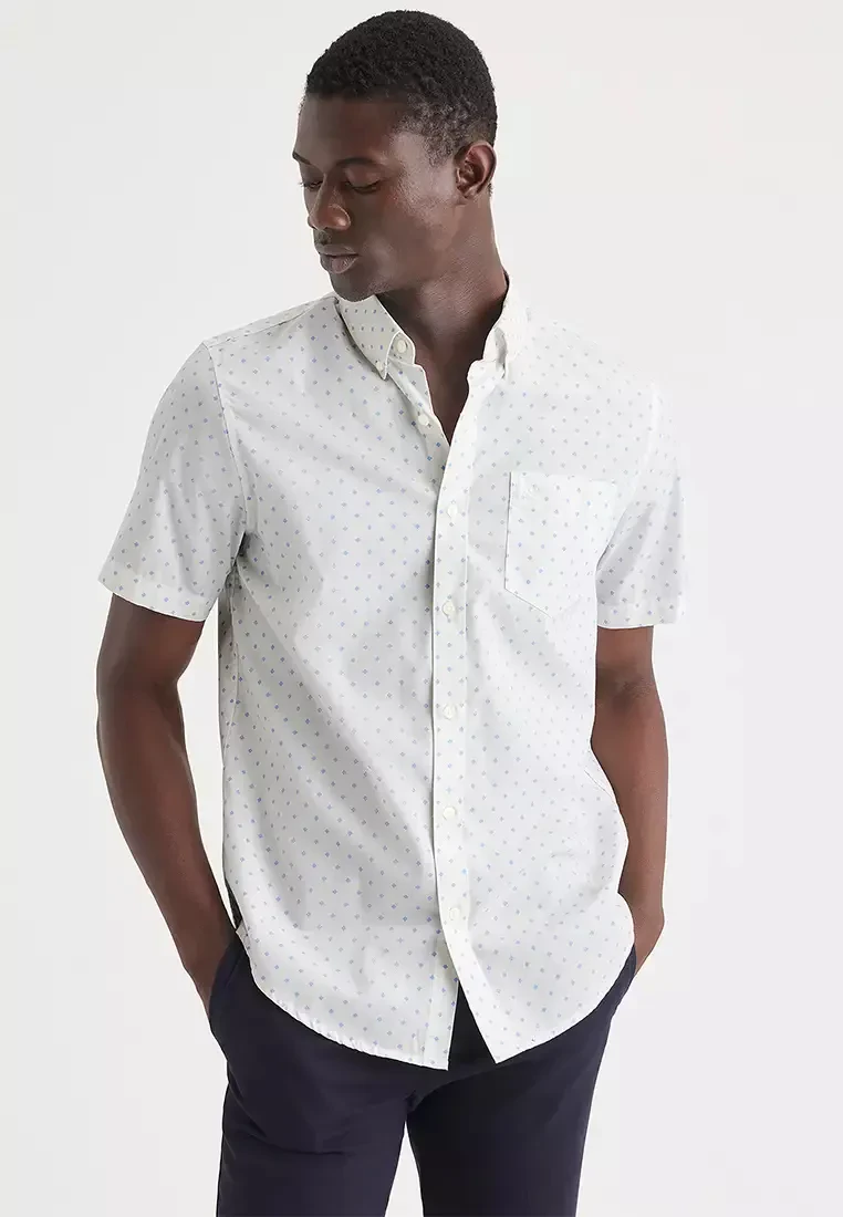 MEN'S SHORT SLEEVE SIGNATURE STAIN DEFENDER® SLIM FIT SHIRT